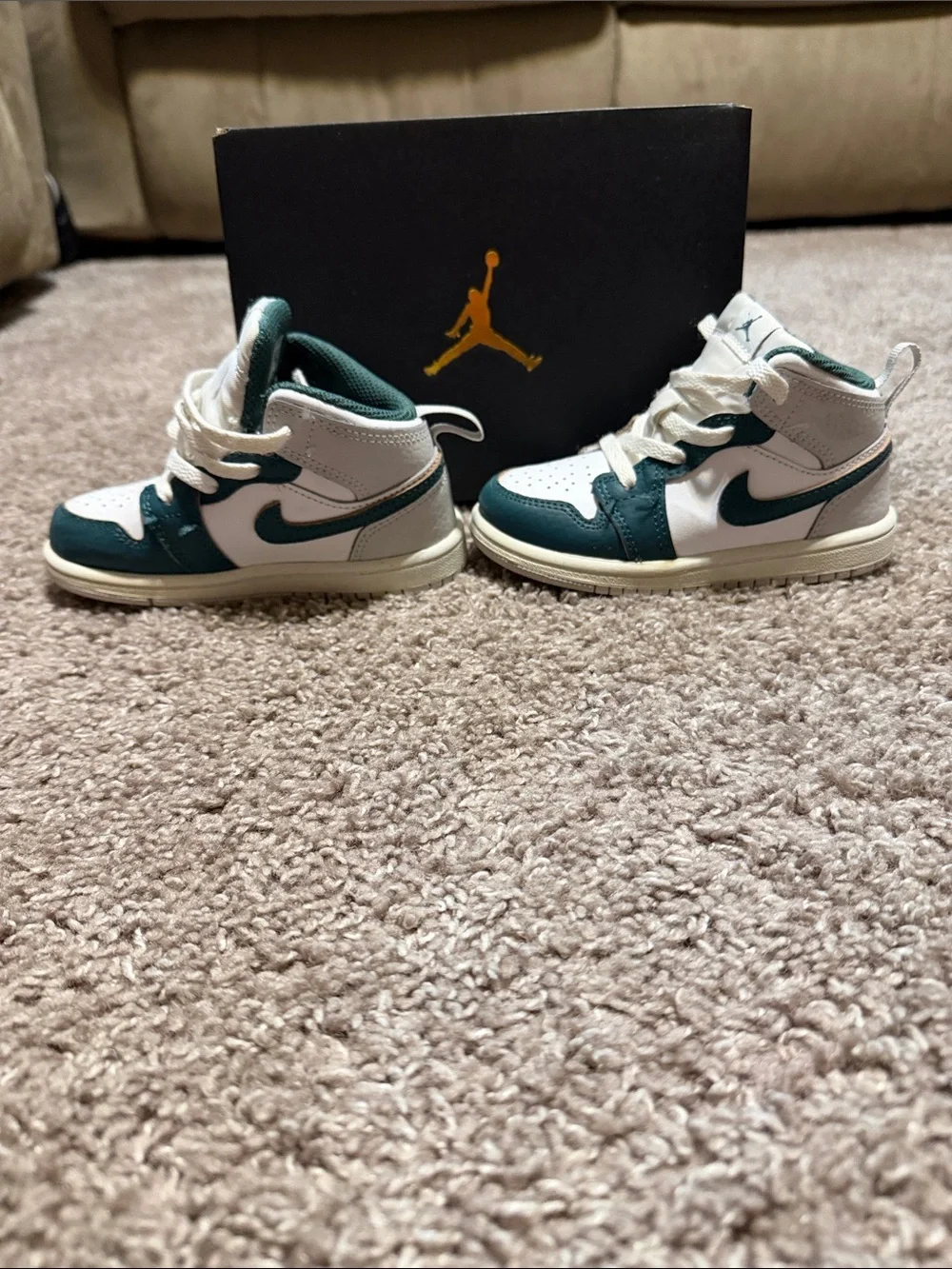 Jordan 1 Mid SE - Toddler 8C